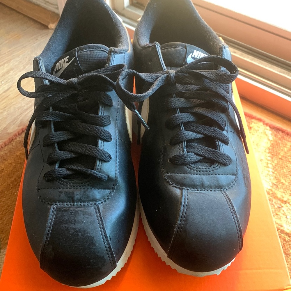 NIKE Mens Cortez Size 9.5
